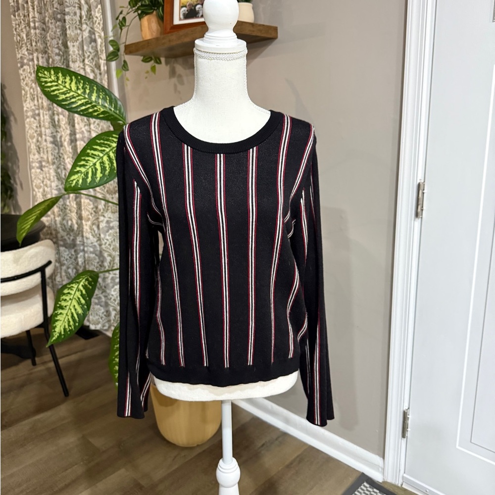 Gianni Bini Women’s Black, white and red virtically Striped Sweater. Size Large. - Picture 4 of 7